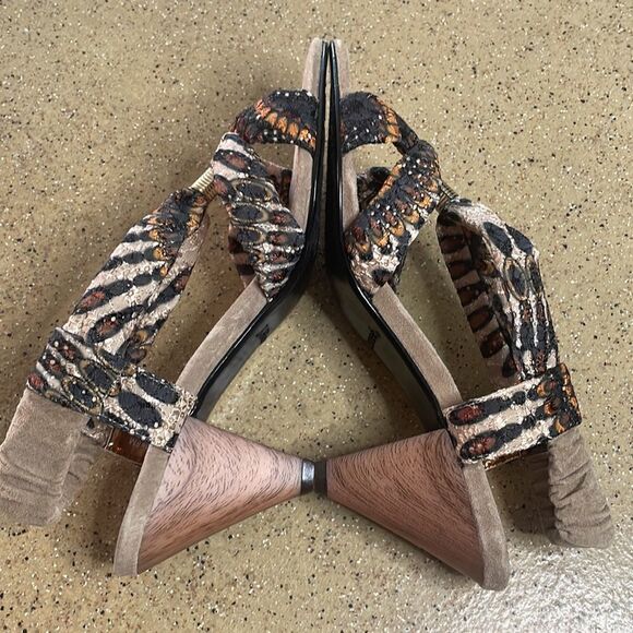 J.Renee "Yolanda" Fabric and Suede Wood Heel Sandals sz 8 - Picture 5 of 16